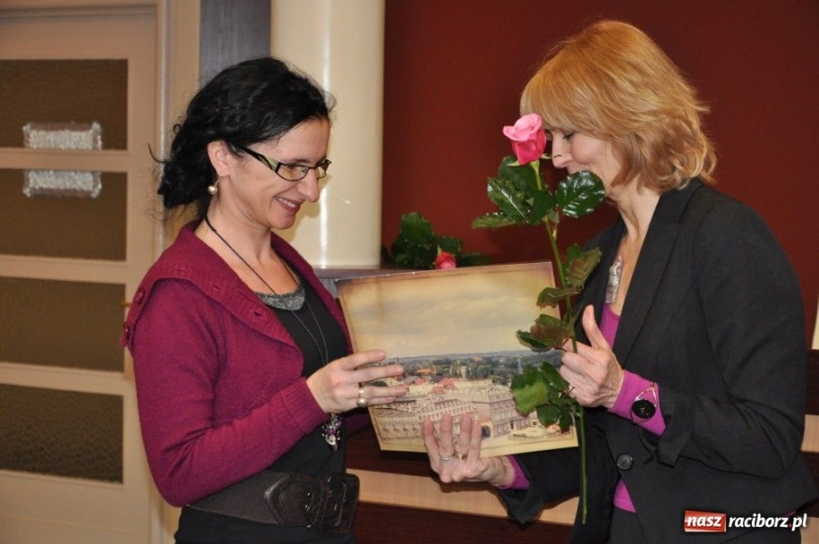 Zdjęcie w galerii na portalu naszraciborz.pl: Sięgnąć po tytuł profesora oświaty... wiadomości z regionu