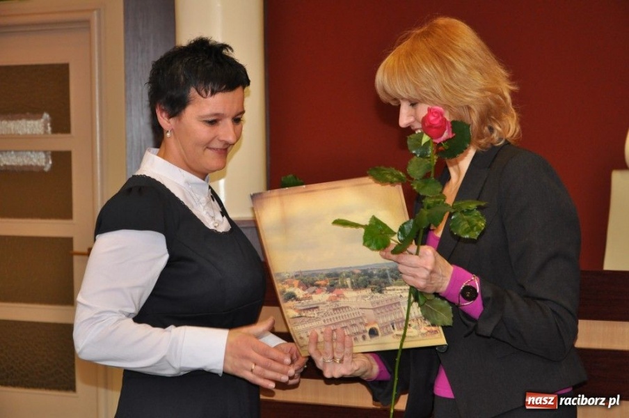 Zdjęcie w galerii na portalu naszraciborz.pl: Sięgnąć po tytuł profesora oświaty... wiadomości z regionu