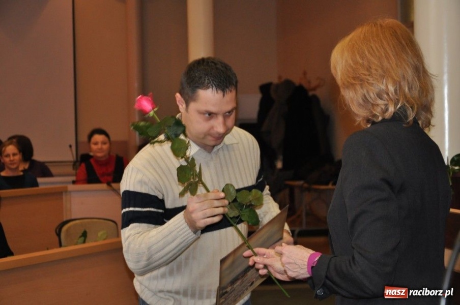Zdjęcie w galerii na portalu naszraciborz.pl: Sięgnąć po tytuł profesora oświaty... wiadomości z regionu