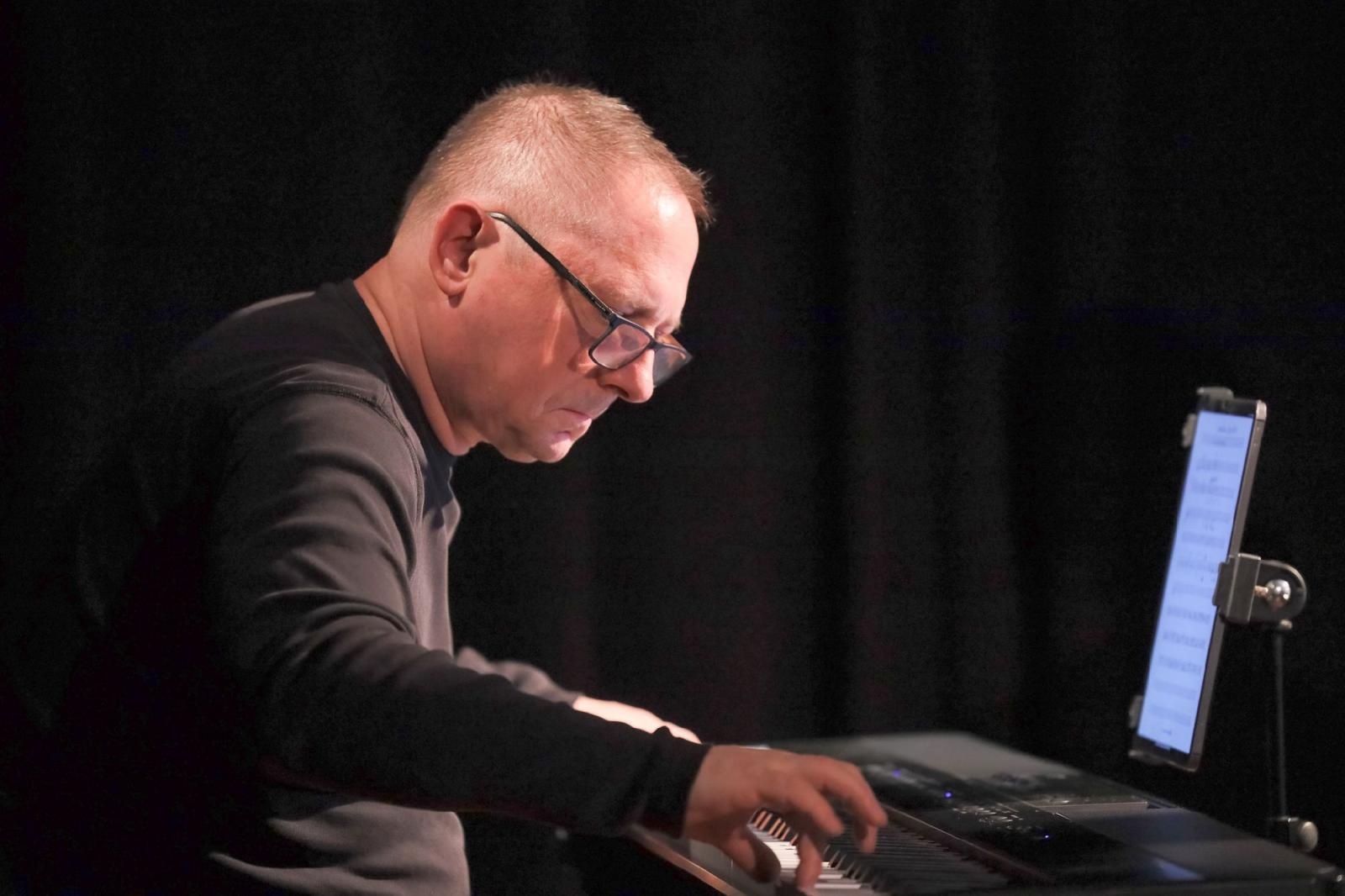 Zdjęcie w galerii na portalu naszraciborz.pl: Scena Kameralnie na Walentynki. Karolina i Jarosław Hanikowie wiadomości z regionu