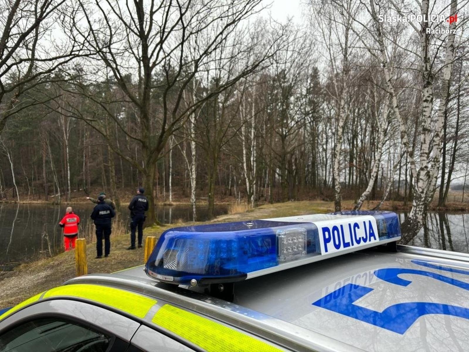 Zdjęcie w galerii na portalu naszraciborz.pl: Policjanci i WOPR kontrolowali zbiorniki wiadomości z regionu