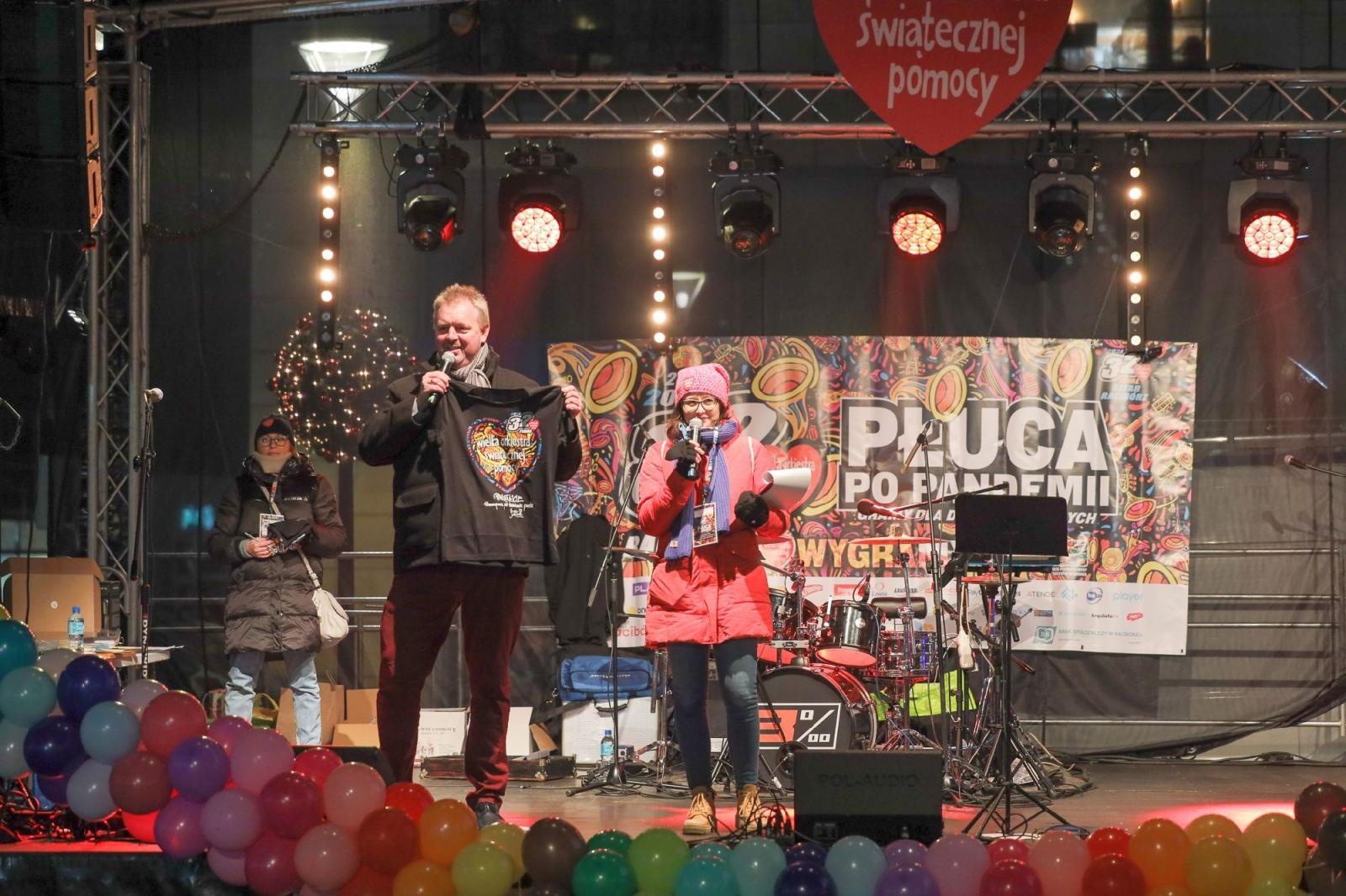 Zdjęcie w galerii na portalu naszraciborz.pl: Ależ to był 32. finał WOŚP w Raciborzu. Podsumowanie wiadomości z regionu