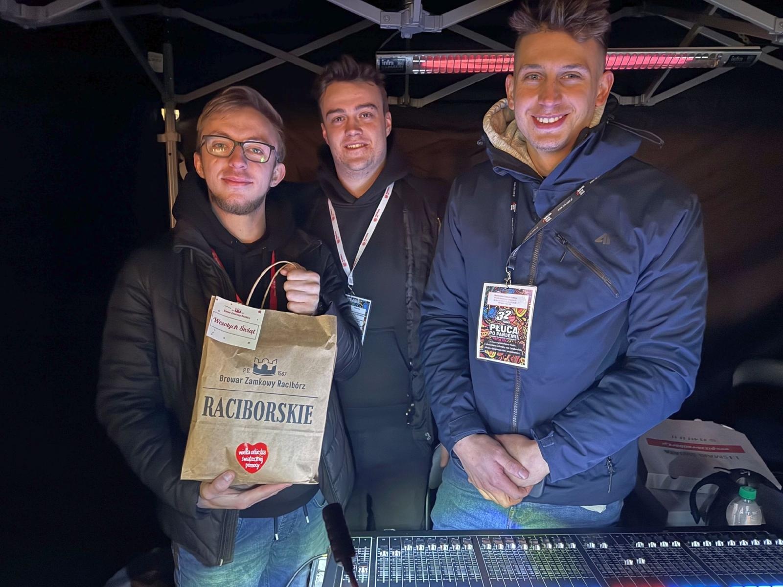 Zdjęcie w galerii na portalu naszraciborz.pl: Ależ to był 32. finał WOŚP w Raciborzu. Podsumowanie wiadomości z regionu