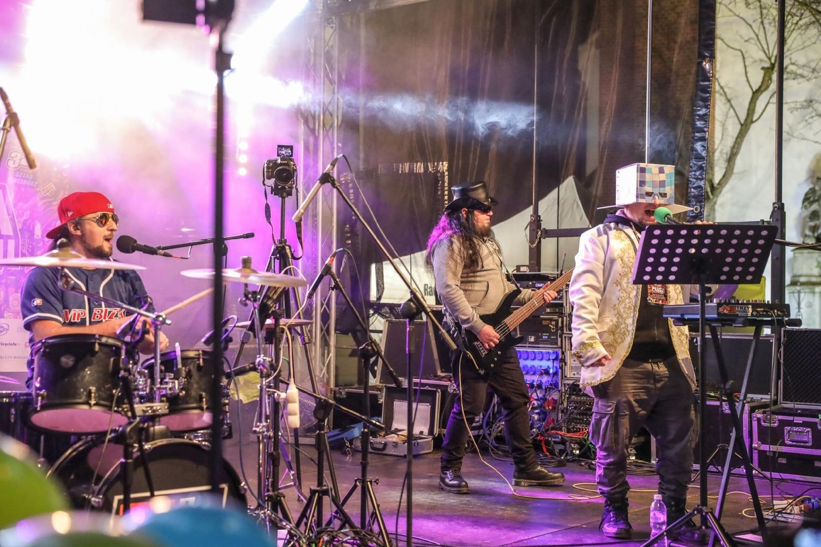 Zdjęcie w galerii na portalu naszraciborz.pl: Ależ to był 32. finał WOŚP w Raciborzu. Podsumowanie wiadomości z regionu