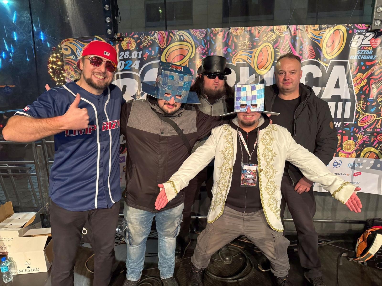 Zdjęcie w galerii na portalu naszraciborz.pl: Ależ to był 32. finał WOŚP w Raciborzu. Podsumowanie wiadomości z regionu