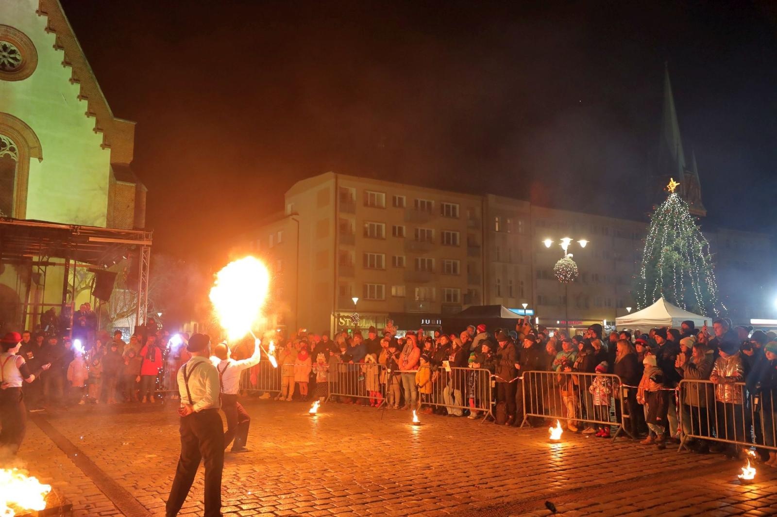 Zdjęcie w galerii na portalu naszraciborz.pl: Ależ to był 32. finał WOŚP w Raciborzu. Podsumowanie wiadomości z regionu