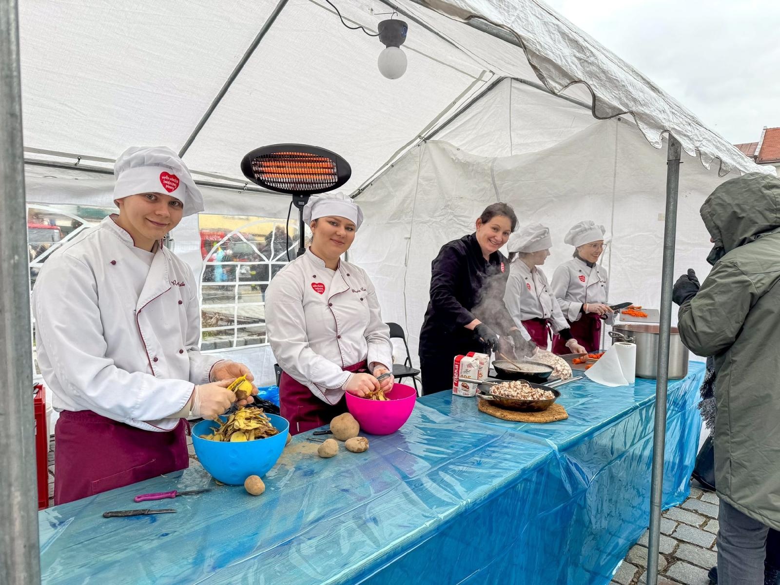 Zdjęcie w galerii na portalu naszraciborz.pl: Ależ to był 32. finał WOŚP w Raciborzu. Podsumowanie wiadomości z regionu