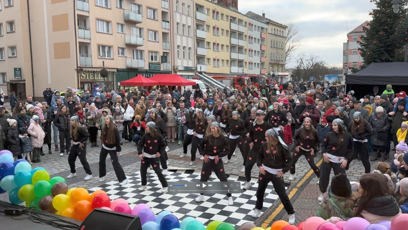 Zdjęcie w galerii na portalu naszraciborz.pl: Ależ to był 32. finał WOŚP w Raciborzu. Podsumowanie wiadomości z regionu