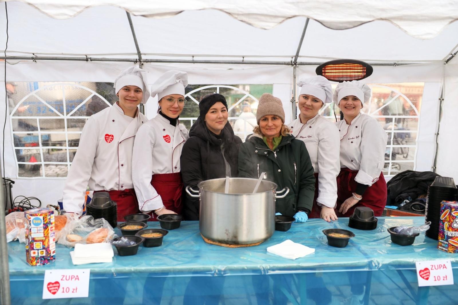 Zdjęcie w galerii na portalu naszraciborz.pl: Ależ to był 32. finał WOŚP w Raciborzu. Podsumowanie wiadomości z regionu