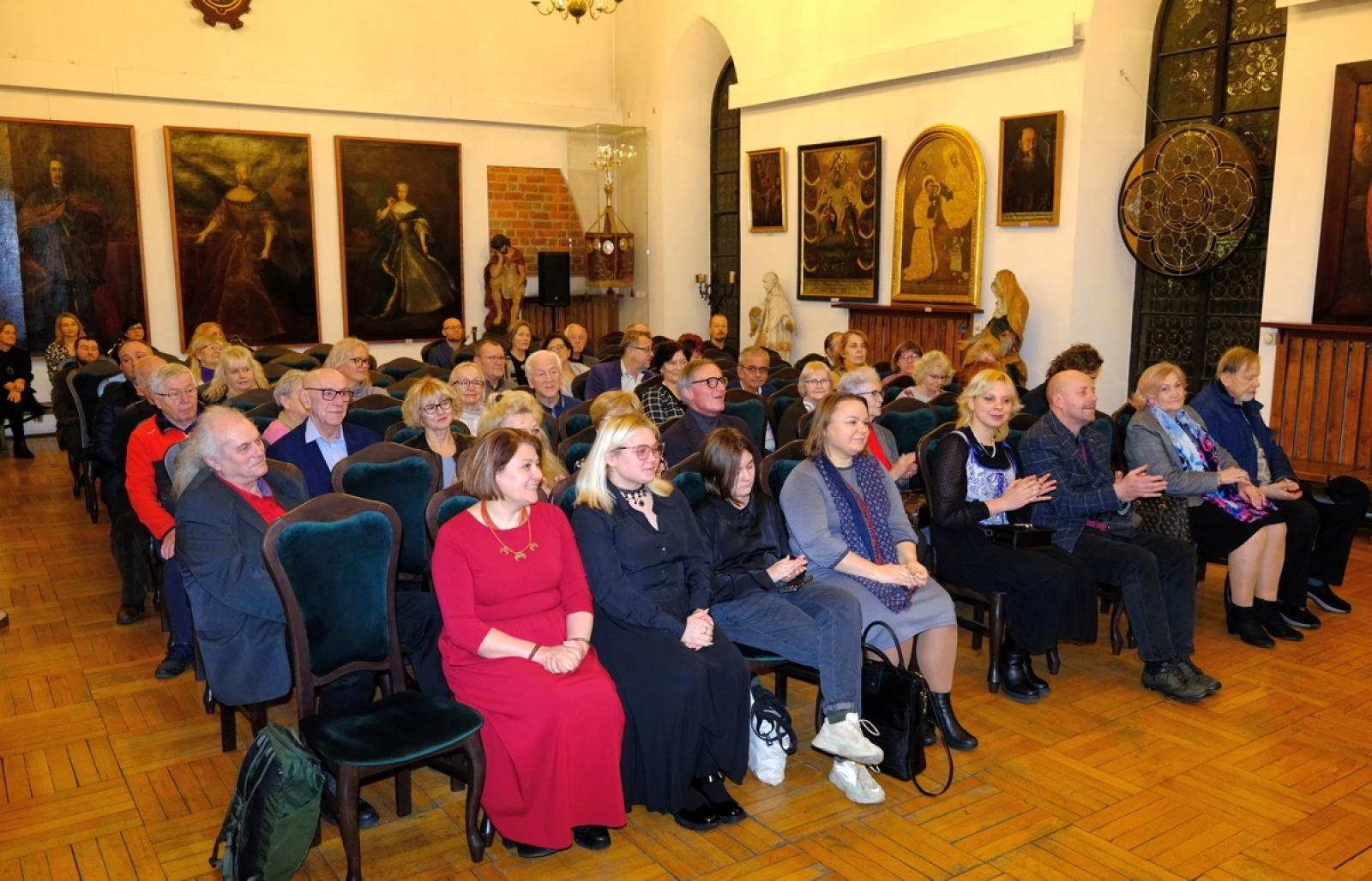 Zdjęcie w galerii na portalu naszraciborz.pl: Tu żyją stwory z mitów... Nowa wystawa w Muzeum wiadomości z regionu