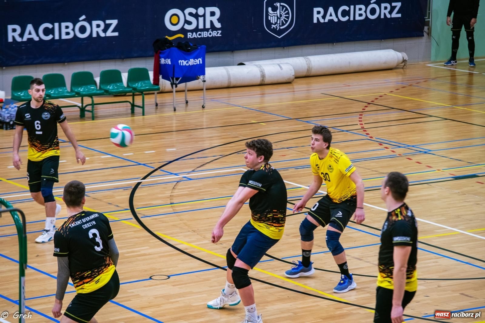 Zdjęcie w galerii na portalu naszraciborz.pl: Talent Cieszyn za silny dla siatkarzy z Raciborza [FOTO i WIDEO] wiadomości z regionu