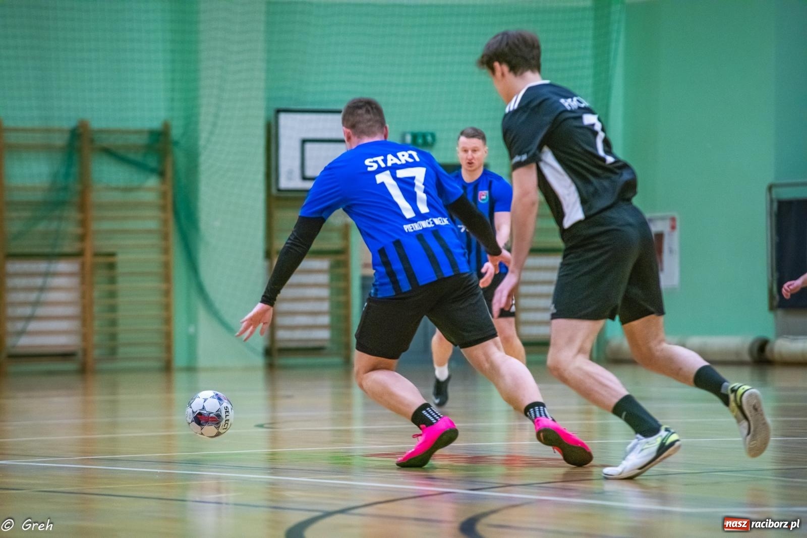 Zdjęcie w galerii na portalu naszraciborz.pl: Emocjonujący pojedynek Brexit Football i Startu Pietrowice Wielkie [FOTO] wiadomości z regionu