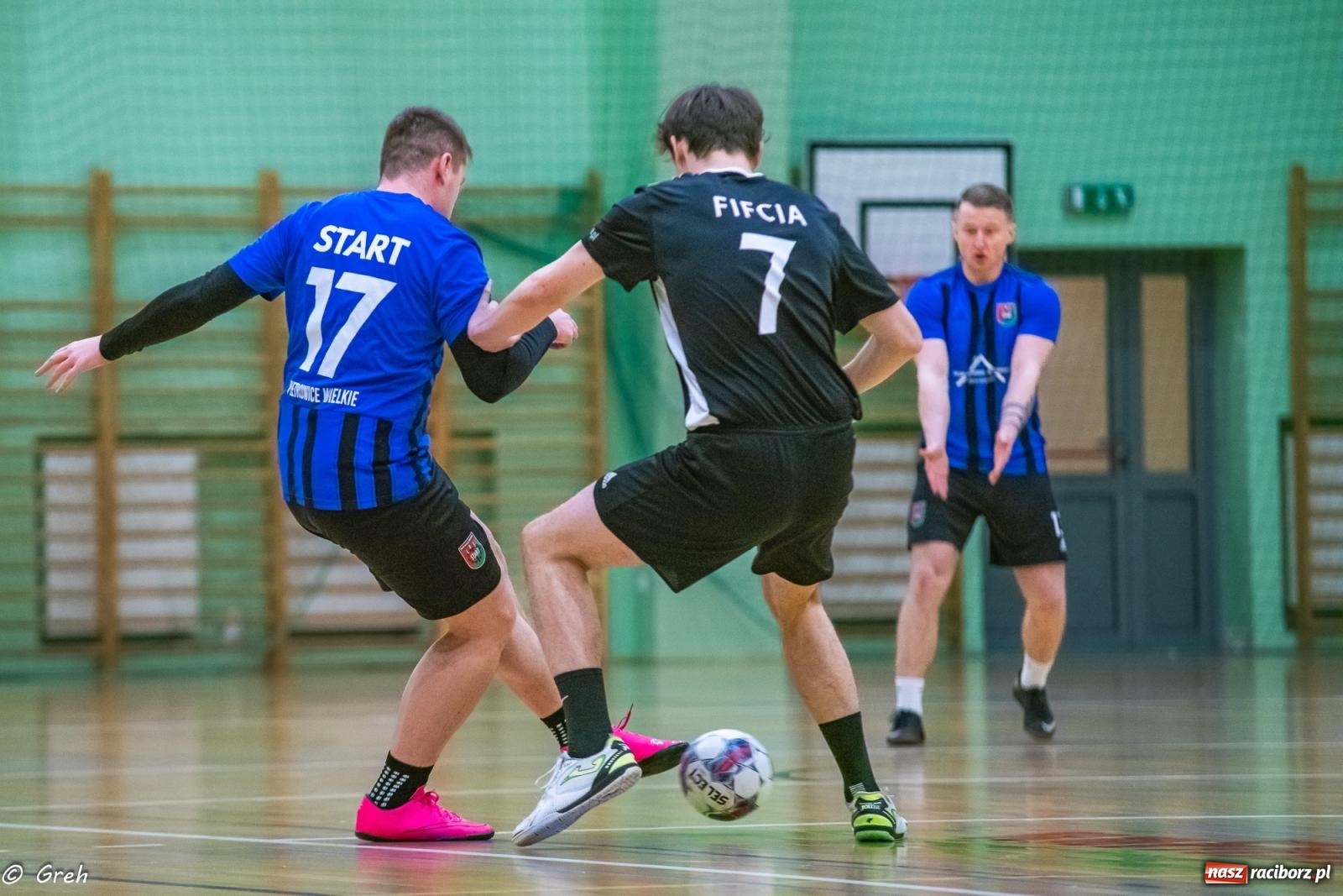 Zdjęcie w galerii na portalu naszraciborz.pl: Emocjonujący pojedynek Brexit Football i Startu Pietrowice Wielkie [FOTO] wiadomości z regionu
