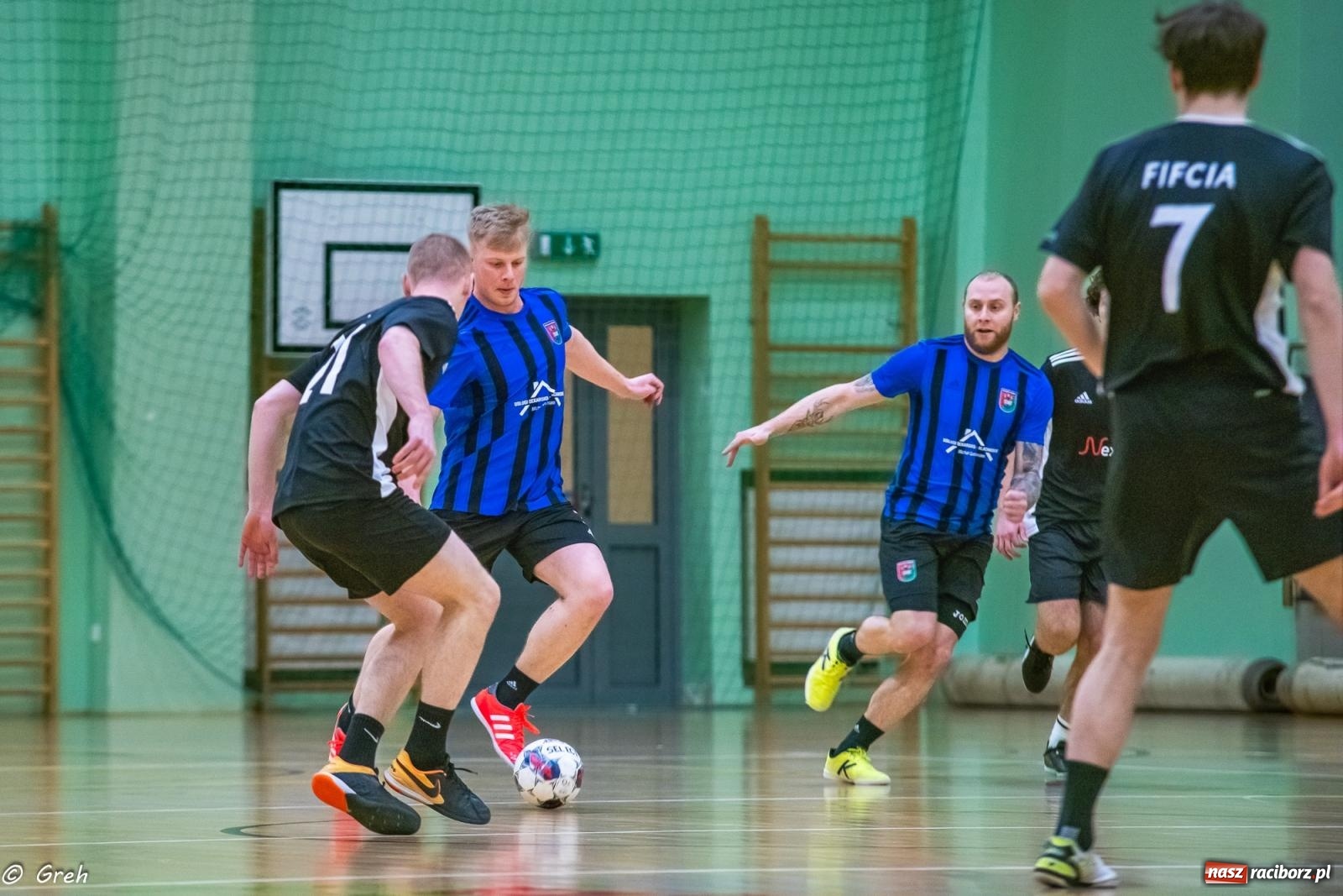 Zdjęcie w galerii na portalu naszraciborz.pl: Emocjonujący pojedynek Brexit Football i Startu Pietrowice Wielkie [FOTO] wiadomości z regionu