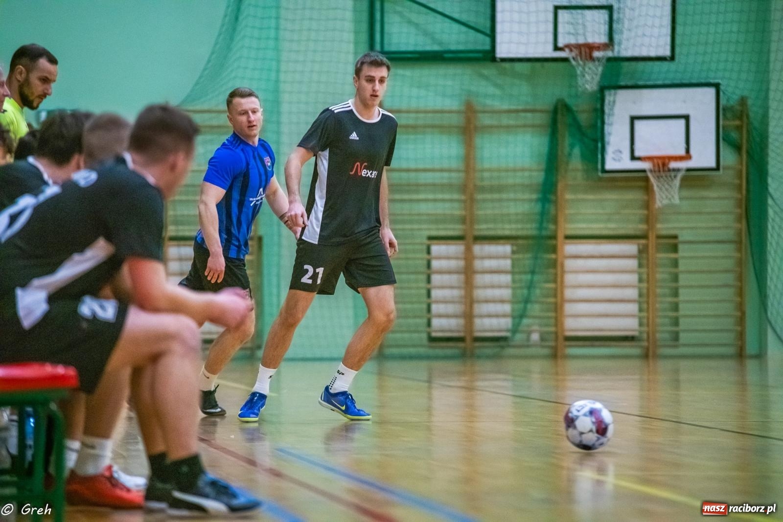 Zdjęcie w galerii na portalu naszraciborz.pl: Emocjonujący pojedynek Brexit Football i Startu Pietrowice Wielkie [FOTO] wiadomości z regionu