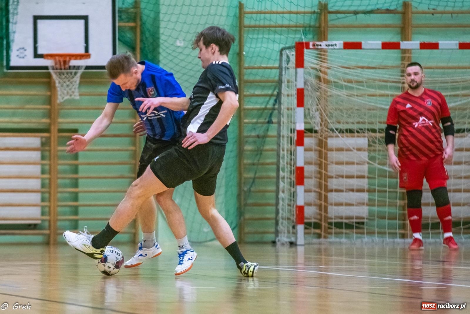Zdjęcie w galerii na portalu naszraciborz.pl: Emocjonujący pojedynek Brexit Football i Startu Pietrowice Wielkie [FOTO] wiadomości z regionu