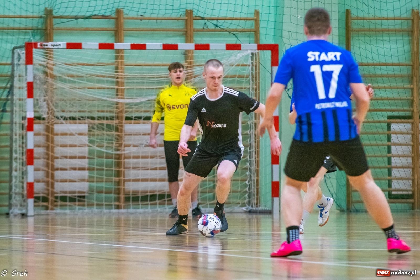 Zdjęcie w galerii na portalu naszraciborz.pl: Emocjonujący pojedynek Brexit Football i Startu Pietrowice Wielkie [FOTO] wiadomości z regionu