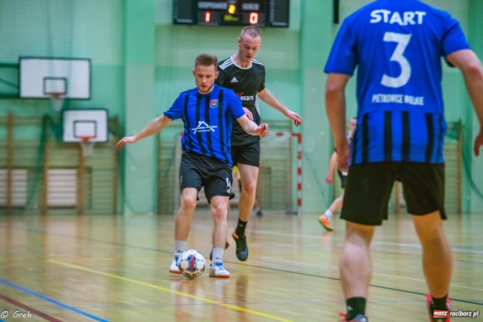 Zdjęcie w galerii na portalu naszraciborz.pl: Emocjonujący pojedynek Brexit Football i Startu Pietrowice Wielkie [FOTO] wiadomości z regionu