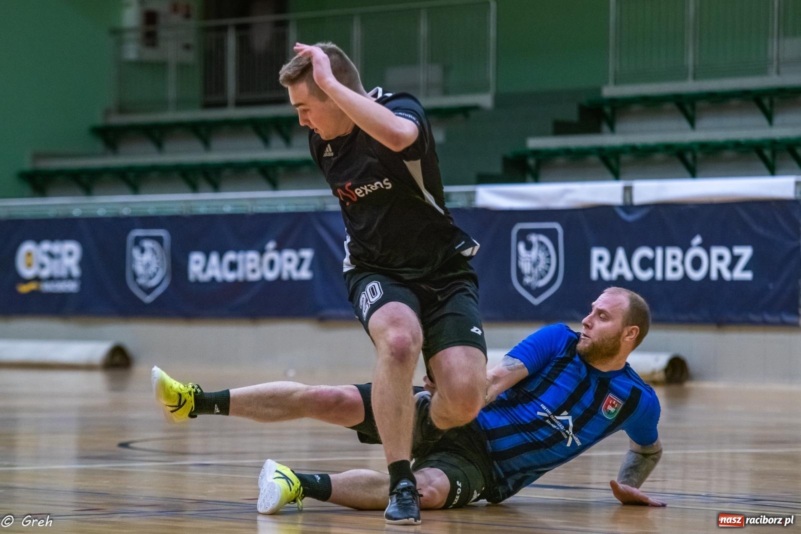 Zdjęcie w galerii na portalu naszraciborz.pl: Emocjonujący pojedynek Brexit Football i Startu Pietrowice Wielkie [FOTO] wiadomości z regionu