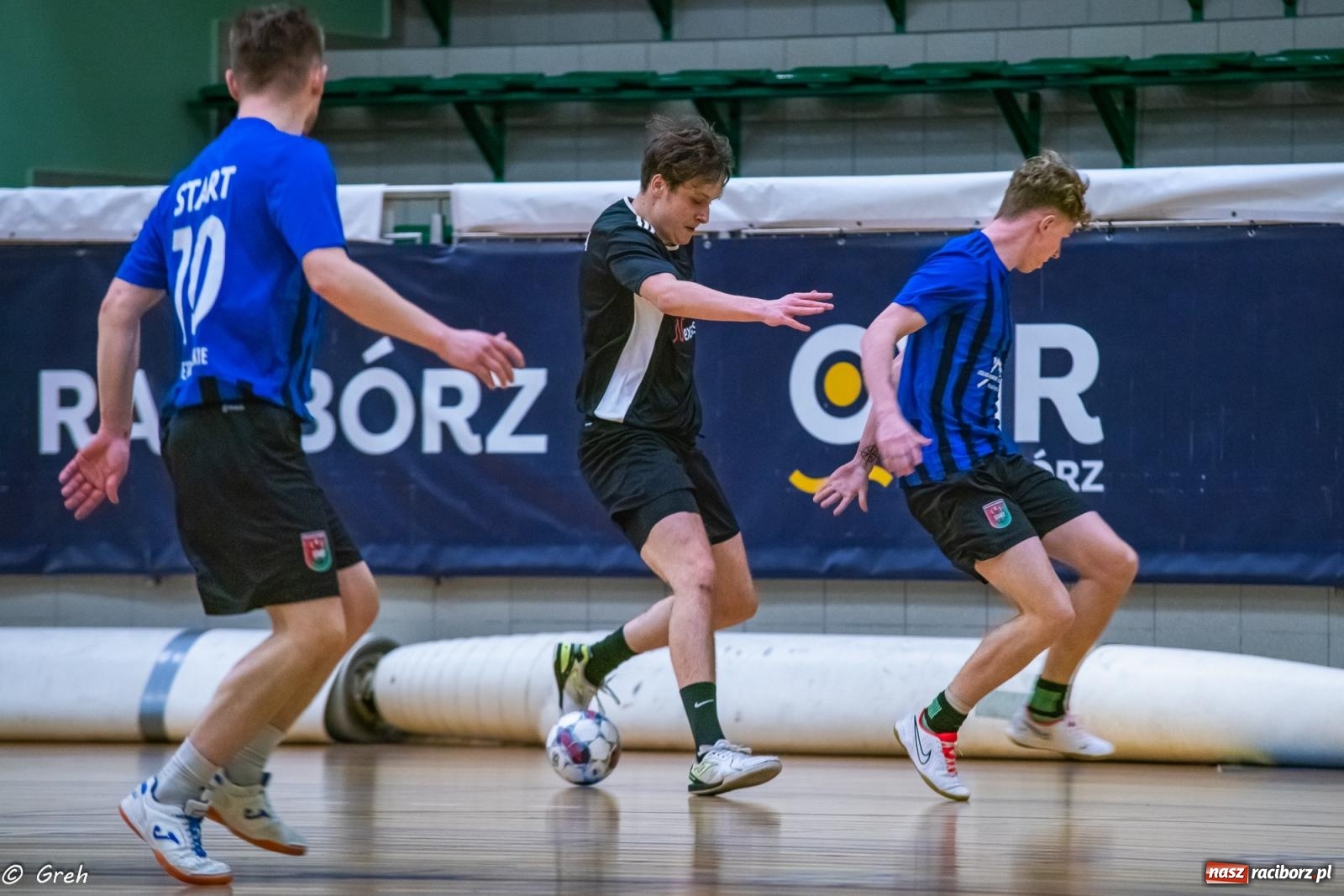 Zdjęcie w galerii na portalu naszraciborz.pl: Emocjonujący pojedynek Brexit Football i Startu Pietrowice Wielkie [FOTO] wiadomości z regionu