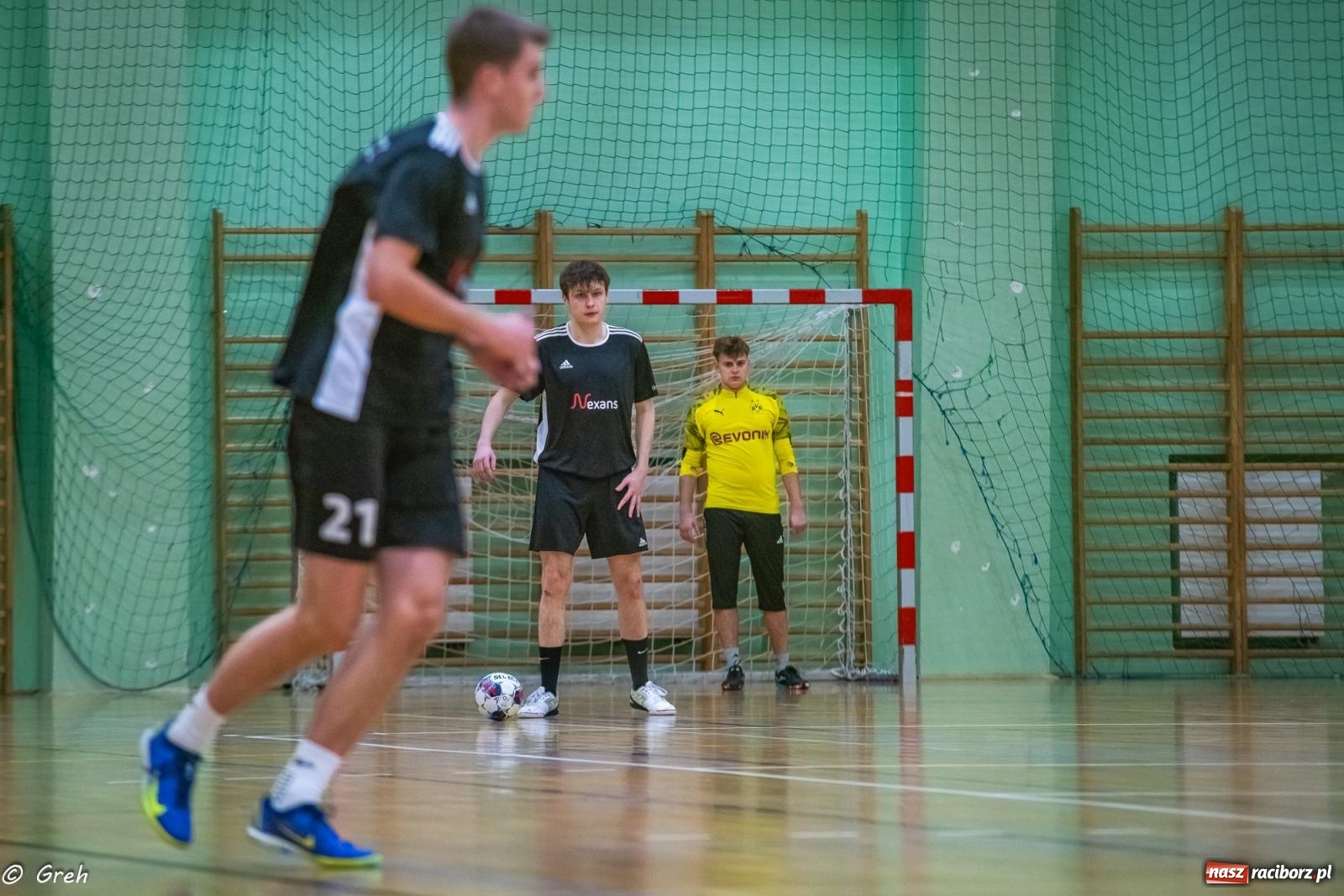 Zdjęcie w galerii na portalu naszraciborz.pl: Emocjonujący pojedynek Brexit Football i Startu Pietrowice Wielkie [FOTO] wiadomości z regionu