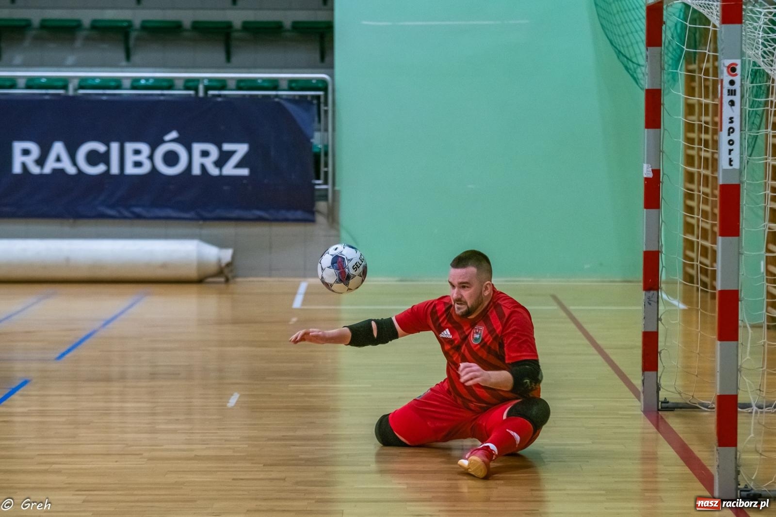 Zdjęcie w galerii na portalu naszraciborz.pl: Emocjonujący pojedynek Brexit Football i Startu Pietrowice Wielkie [FOTO] wiadomości z regionu