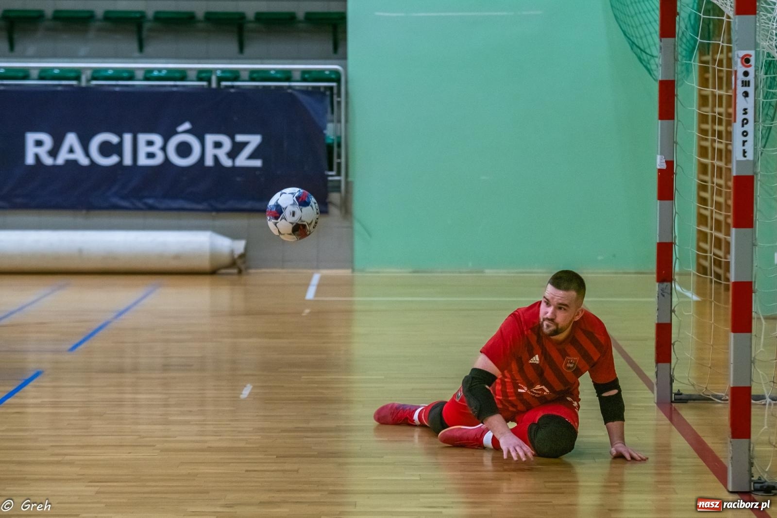 Zdjęcie w galerii na portalu naszraciborz.pl: Emocjonujący pojedynek Brexit Football i Startu Pietrowice Wielkie [FOTO] wiadomości z regionu