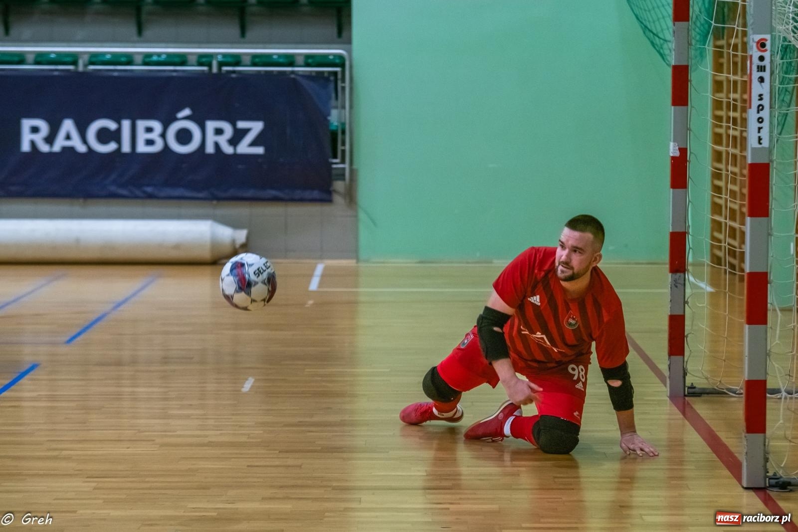 Zdjęcie w galerii na portalu naszraciborz.pl: Emocjonujący pojedynek Brexit Football i Startu Pietrowice Wielkie [FOTO] wiadomości z regionu