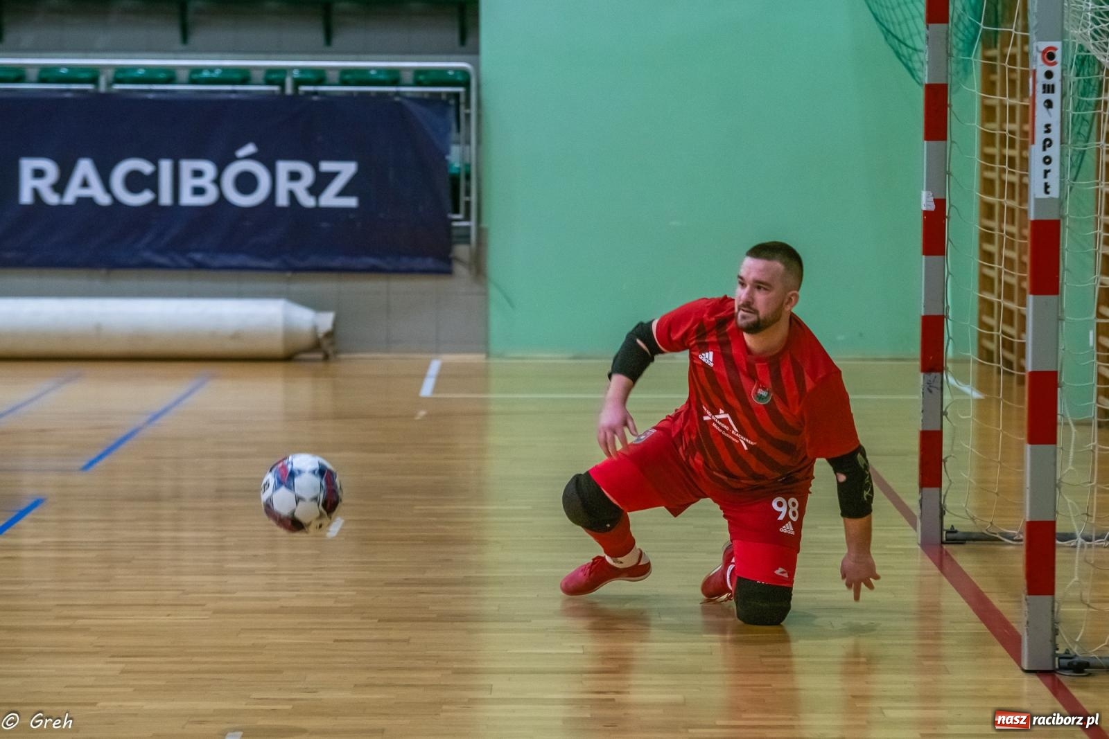 Zdjęcie w galerii na portalu naszraciborz.pl: Emocjonujący pojedynek Brexit Football i Startu Pietrowice Wielkie [FOTO] wiadomości z regionu
