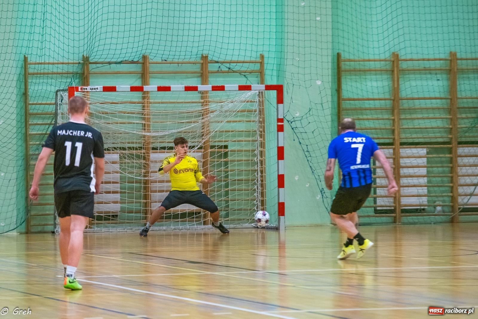 Zdjęcie w galerii na portalu naszraciborz.pl: Emocjonujący pojedynek Brexit Football i Startu Pietrowice Wielkie [FOTO] wiadomości z regionu