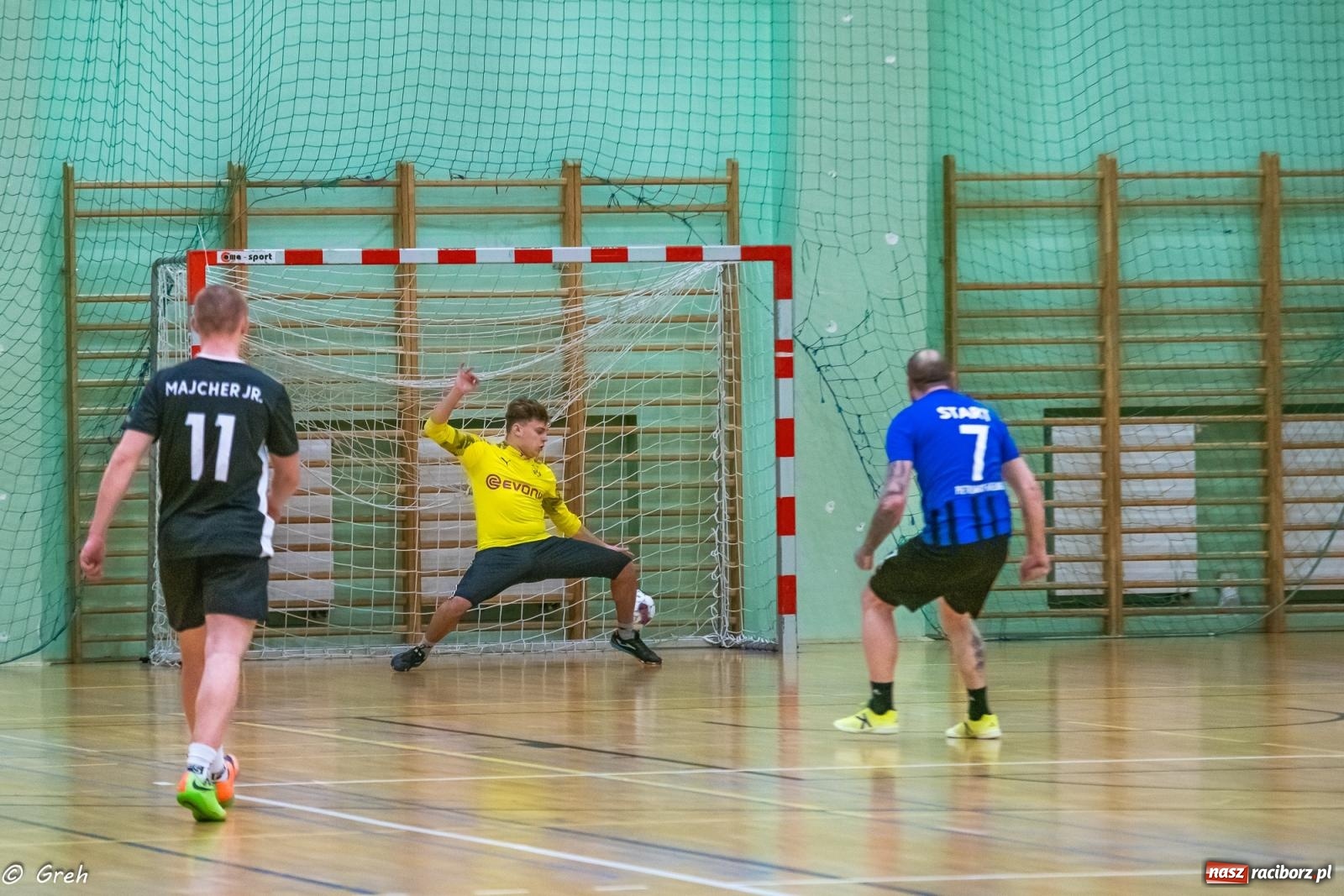 Zdjęcie w galerii na portalu naszraciborz.pl: Emocjonujący pojedynek Brexit Football i Startu Pietrowice Wielkie [FOTO] wiadomości z regionu