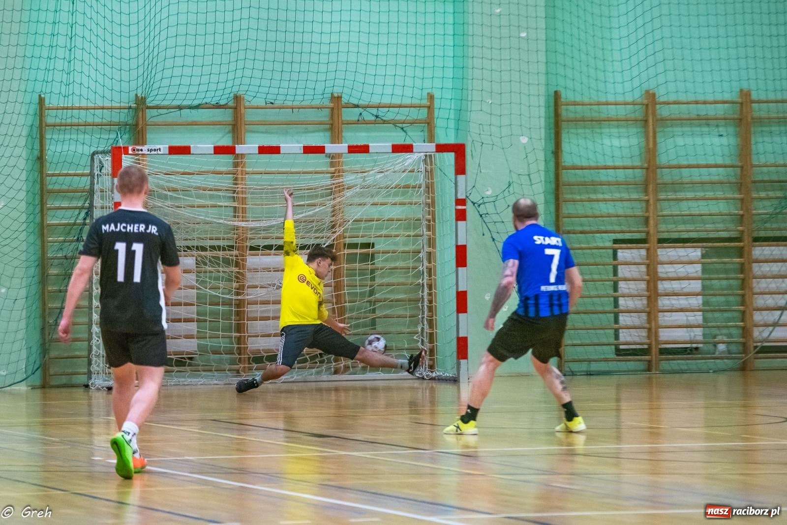 Zdjęcie w galerii na portalu naszraciborz.pl: Emocjonujący pojedynek Brexit Football i Startu Pietrowice Wielkie [FOTO] wiadomości z regionu