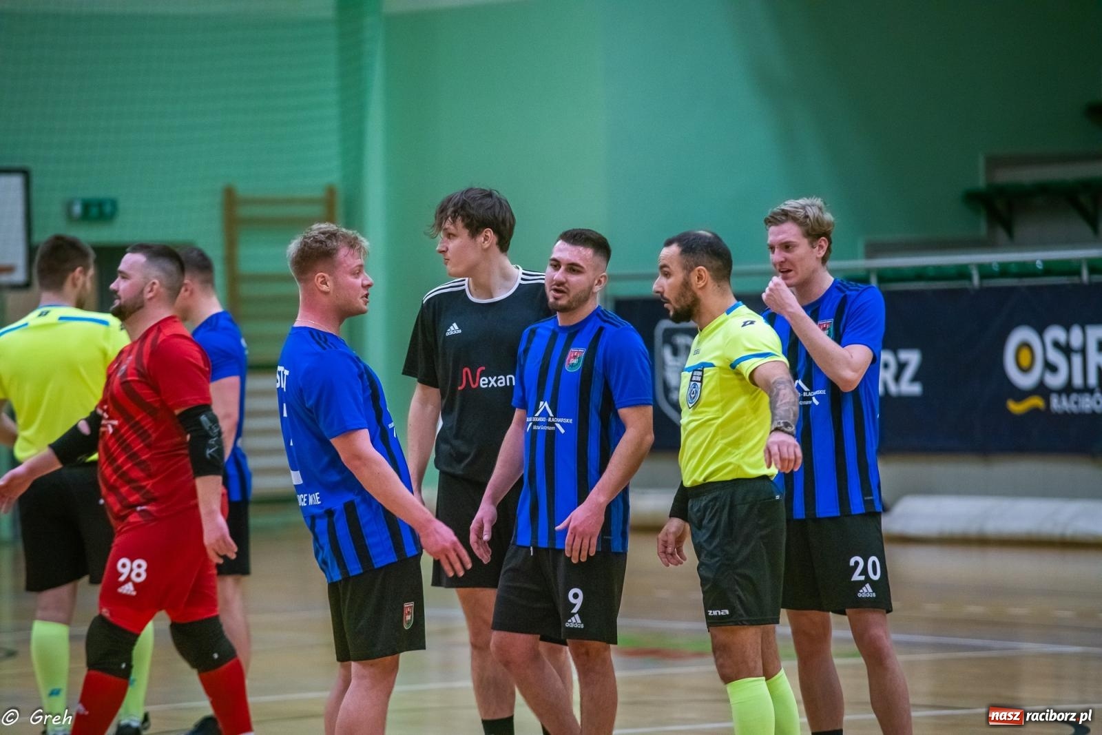 Zdjęcie w galerii na portalu naszraciborz.pl: Emocjonujący pojedynek Brexit Football i Startu Pietrowice Wielkie [FOTO] wiadomości z regionu