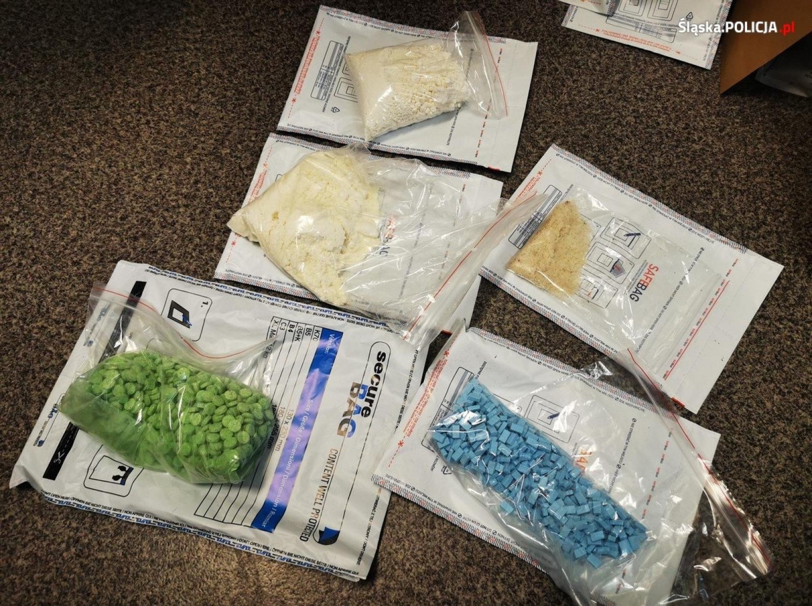 Zdjęcie w galerii na portalu naszraciborz.pl: Policja uderzyła w gang narkotykowy pseudokibiców wiadomości z regionu