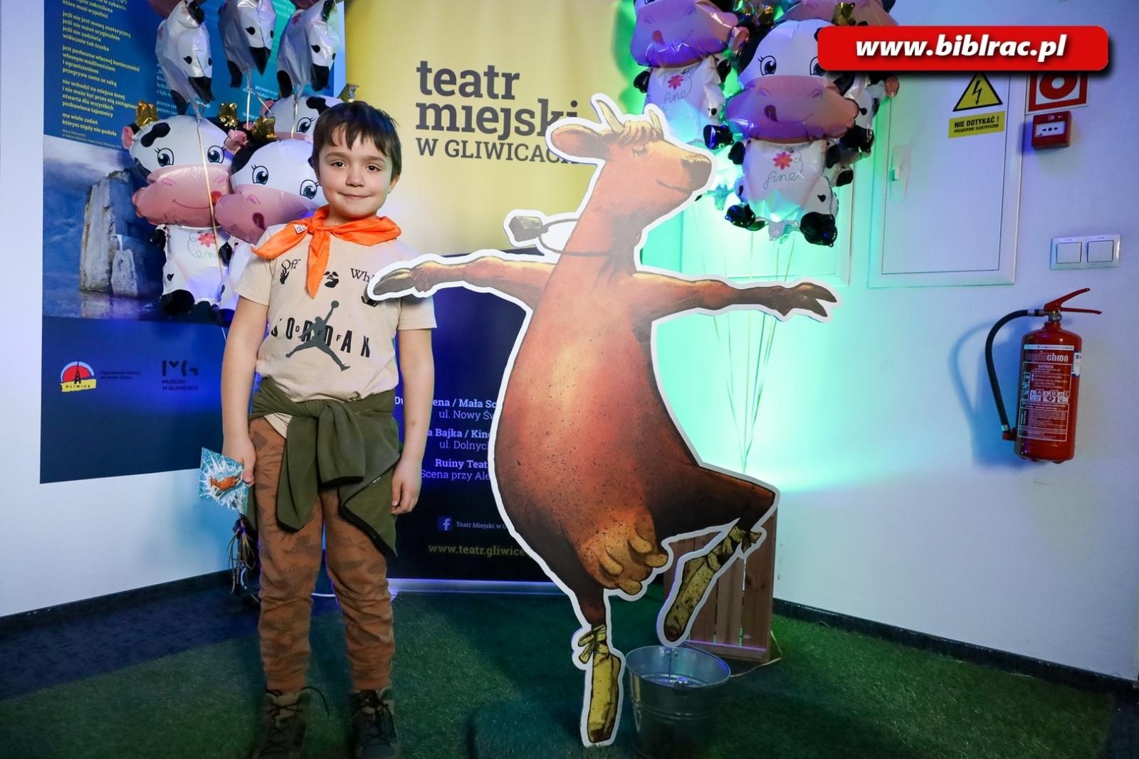 Zdjęcie w galerii na portalu naszraciborz.pl: Krowy nie mogą grać w teatrze! Relacja z wycieczki raciborskiej biblioteki wiadomości z regionu