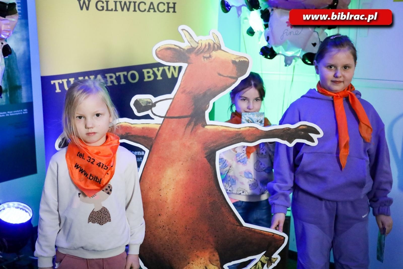 Zdjęcie w galerii na portalu naszraciborz.pl: Krowy nie mogą grać w teatrze! Relacja z wycieczki raciborskiej biblioteki wiadomości z regionu