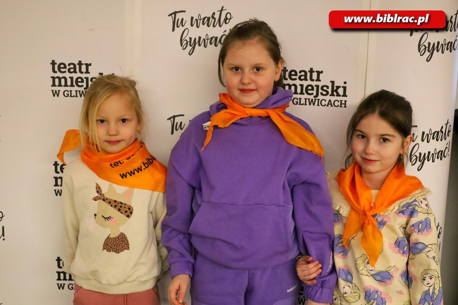 Zdjęcie w galerii na portalu naszraciborz.pl: Krowy nie mogą grać w teatrze! Relacja z wycieczki raciborskiej biblioteki wiadomości z regionu