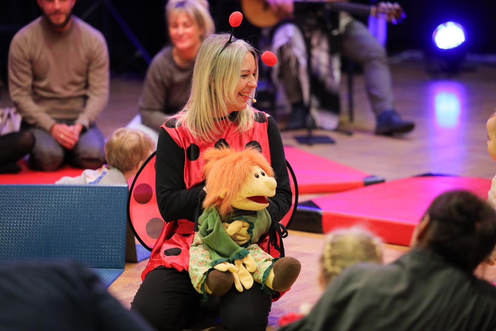 Zdjęcie w galerii na portalu naszraciborz.pl: Maluchy w krainie dźwięku - instrument niespodzianka [zapowiedź] wiadomości z regionu