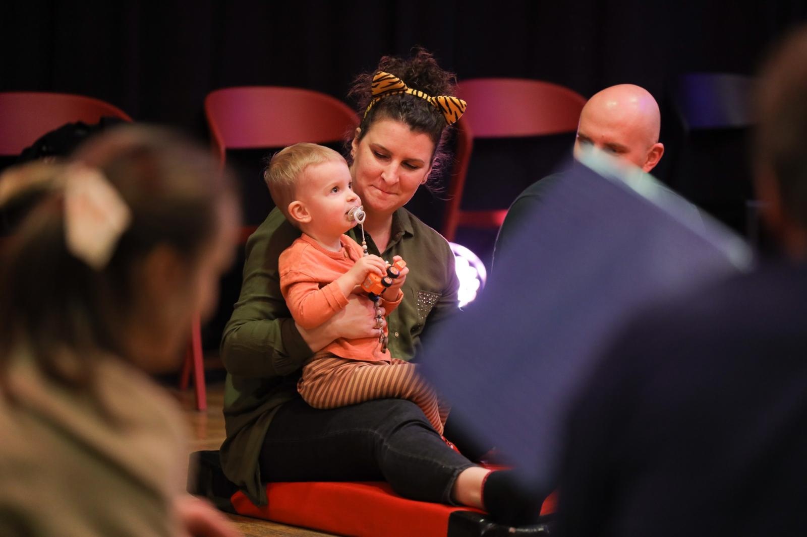 Zdjęcie w galerii na portalu naszraciborz.pl: Maluchy w krainie dźwięku - instrument niespodzianka [zapowiedź] wiadomości z regionu