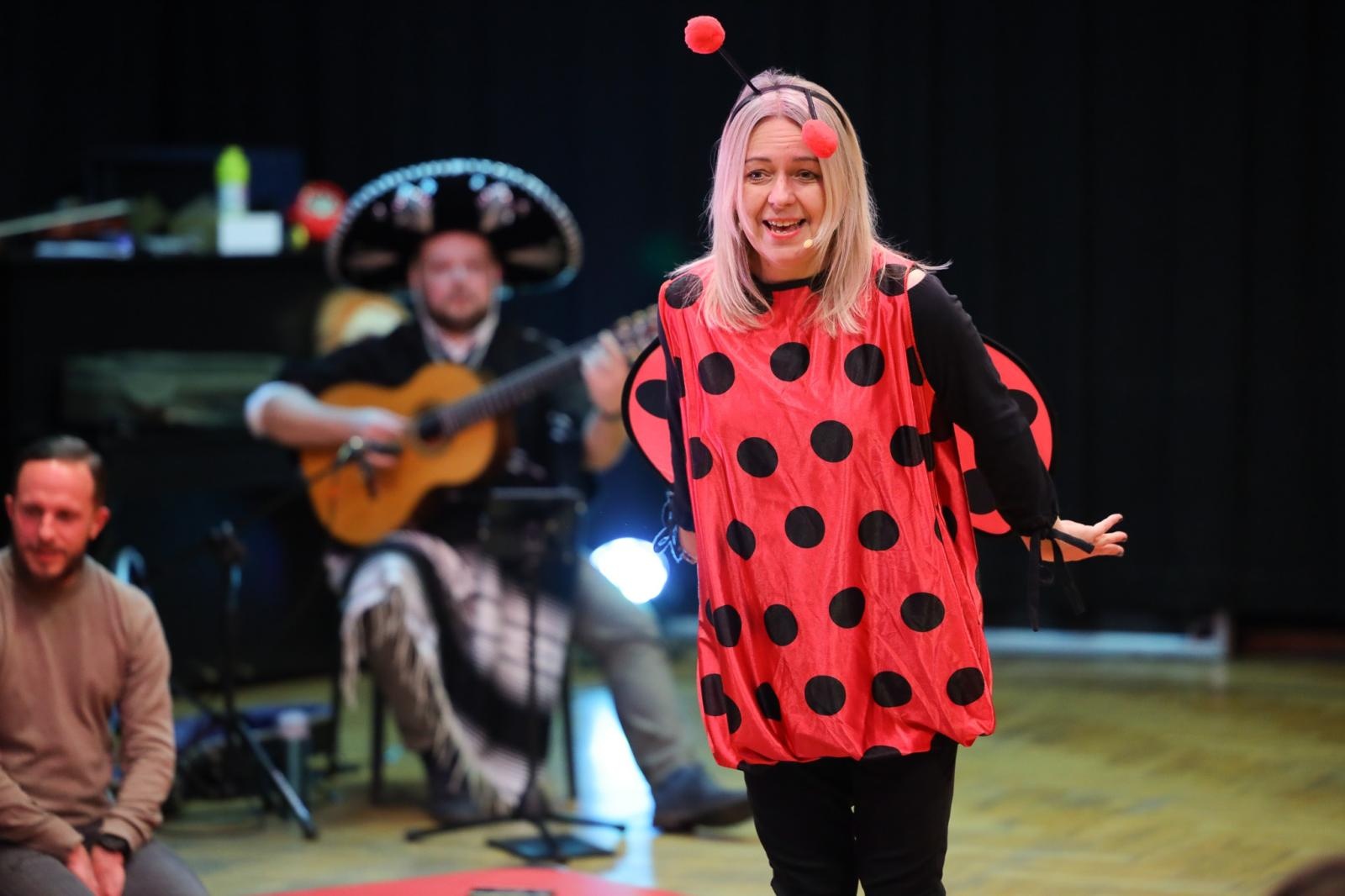 Zdjęcie w galerii na portalu naszraciborz.pl: Maluchy w krainie dźwięku - instrument niespodzianka [zapowiedź] wiadomości z regionu