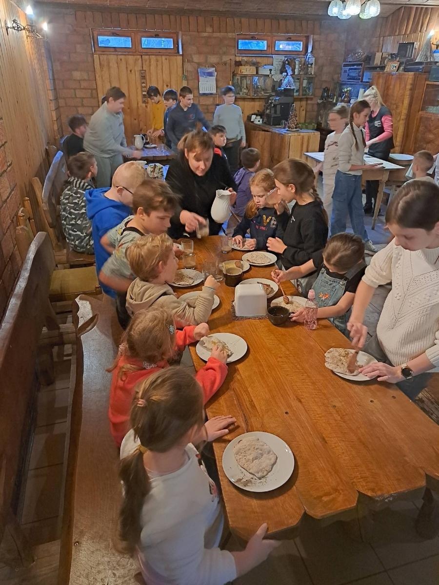 Zdjęcie w galerii na portalu naszraciborz.pl: Z raciborskim OSiR-em do Chlebowej chaty wiadomości z regionu