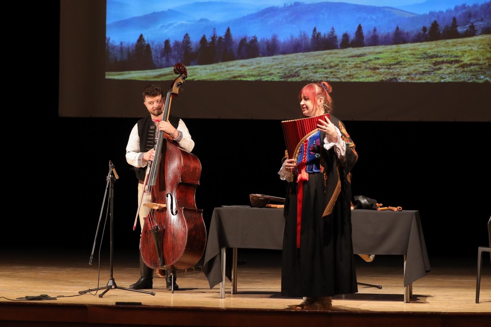 Zdjęcie w galerii na portalu naszraciborz.pl: Koncerty umuzykalniające na ludową nutę wiadomości z regionu