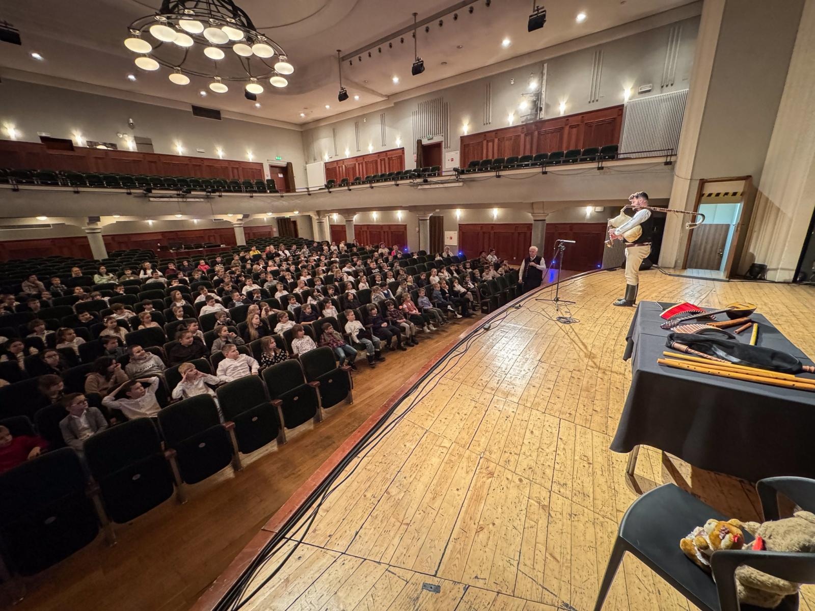 Zdjęcie w galerii na portalu naszraciborz.pl: Koncerty umuzykalniające na ludową nutę wiadomości z regionu