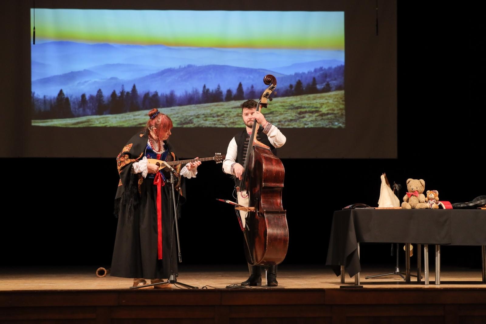 Zdjęcie w galerii na portalu naszraciborz.pl: Koncerty umuzykalniające na ludową nutę wiadomości z regionu