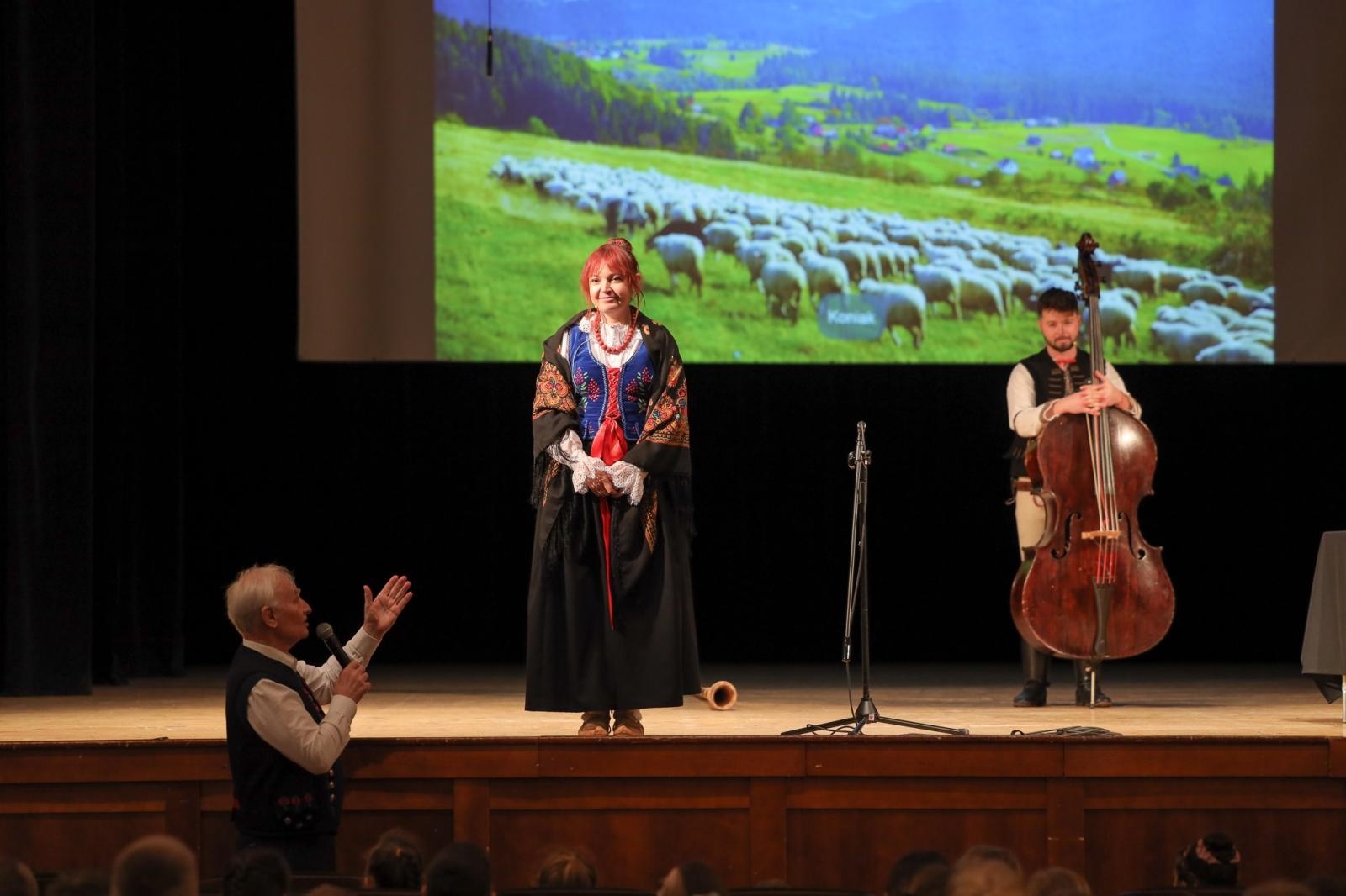 Zdjęcie w galerii na portalu naszraciborz.pl: Koncerty umuzykalniające na ludową nutę wiadomości z regionu