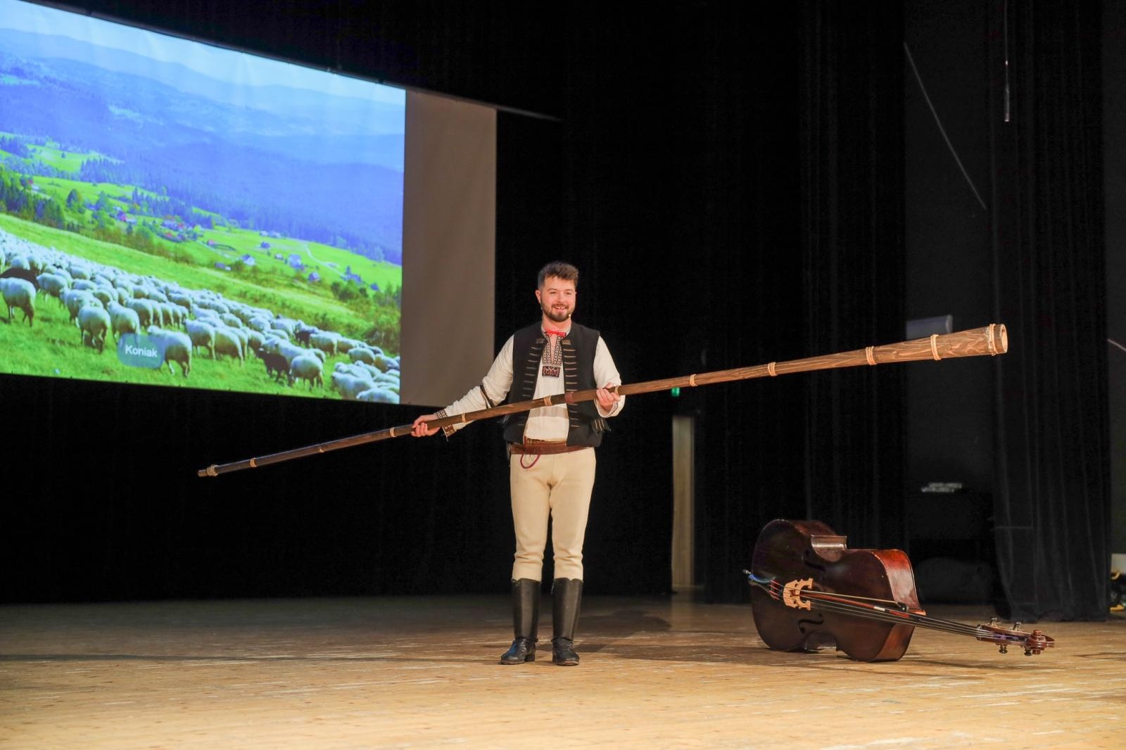 Zdjęcie w galerii na portalu naszraciborz.pl: Koncerty umuzykalniające na ludową nutę wiadomości z regionu