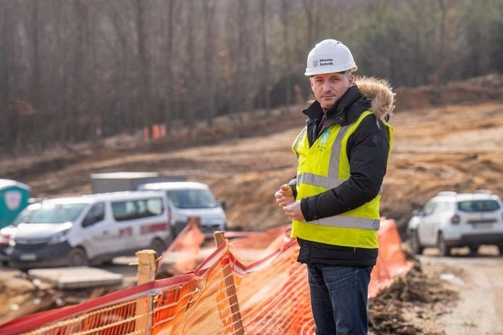 Zdjęcie w galerii na portalu naszraciborz.pl: Rybnik w szybkim tempie buduje swój odcinek drogi Racibórz-Pszczyna [FOTO] wiadomości z regionu