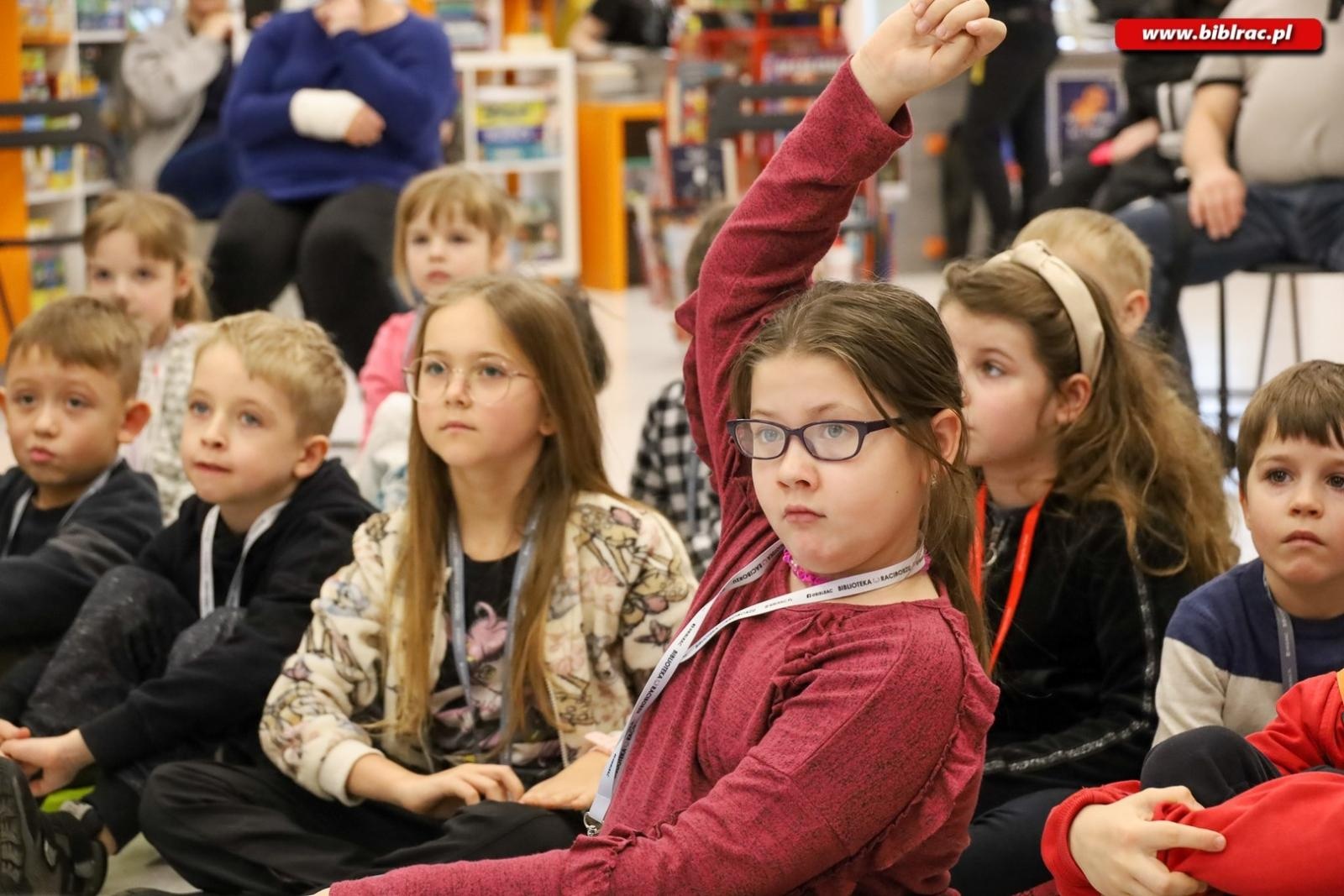 Zdjęcie w galerii na portalu naszraciborz.pl: Kliklaki i bączek. Śląskie zabawy z Markiem Szołtyskiem wiadomości z regionu
