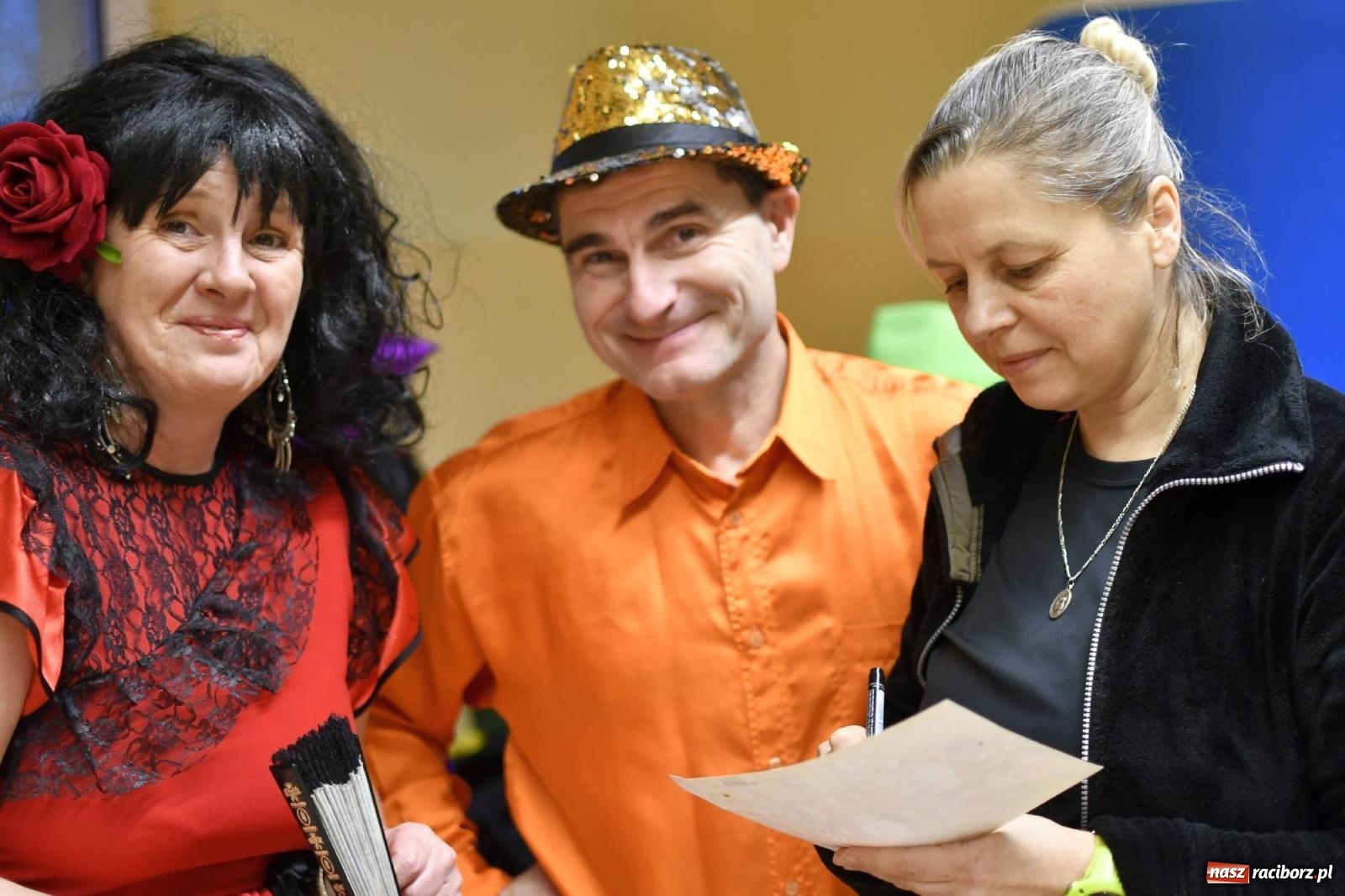 Zdjęcie w galerii na portalu naszraciborz.pl: Ponad sto bajkowych i filmowych postaci na balu karnawałowym w Pietrowicach Wielkich wiadomości z regionu
