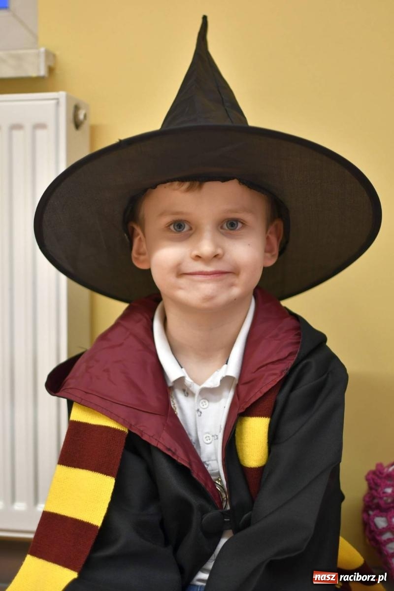 Zdjęcie w galerii na portalu naszraciborz.pl: Ponad sto bajkowych i filmowych postaci na balu karnawałowym w Pietrowicach Wielkich wiadomości z regionu